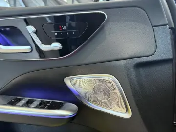 MERCEDES-BENZ C 300 e AMG  Night  Pano-D.  Burmester  Memory