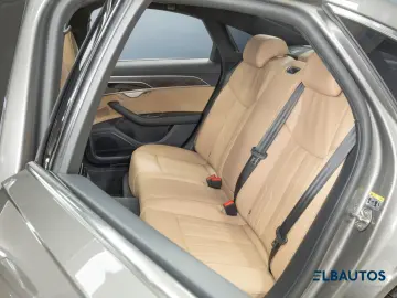 AUDI A8 55 3.0TFSI quattro Matrix Standheiz. ACC Pano