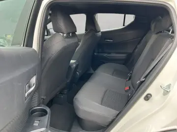 TOYOTA C-HR 1.8 Hybrid Flow