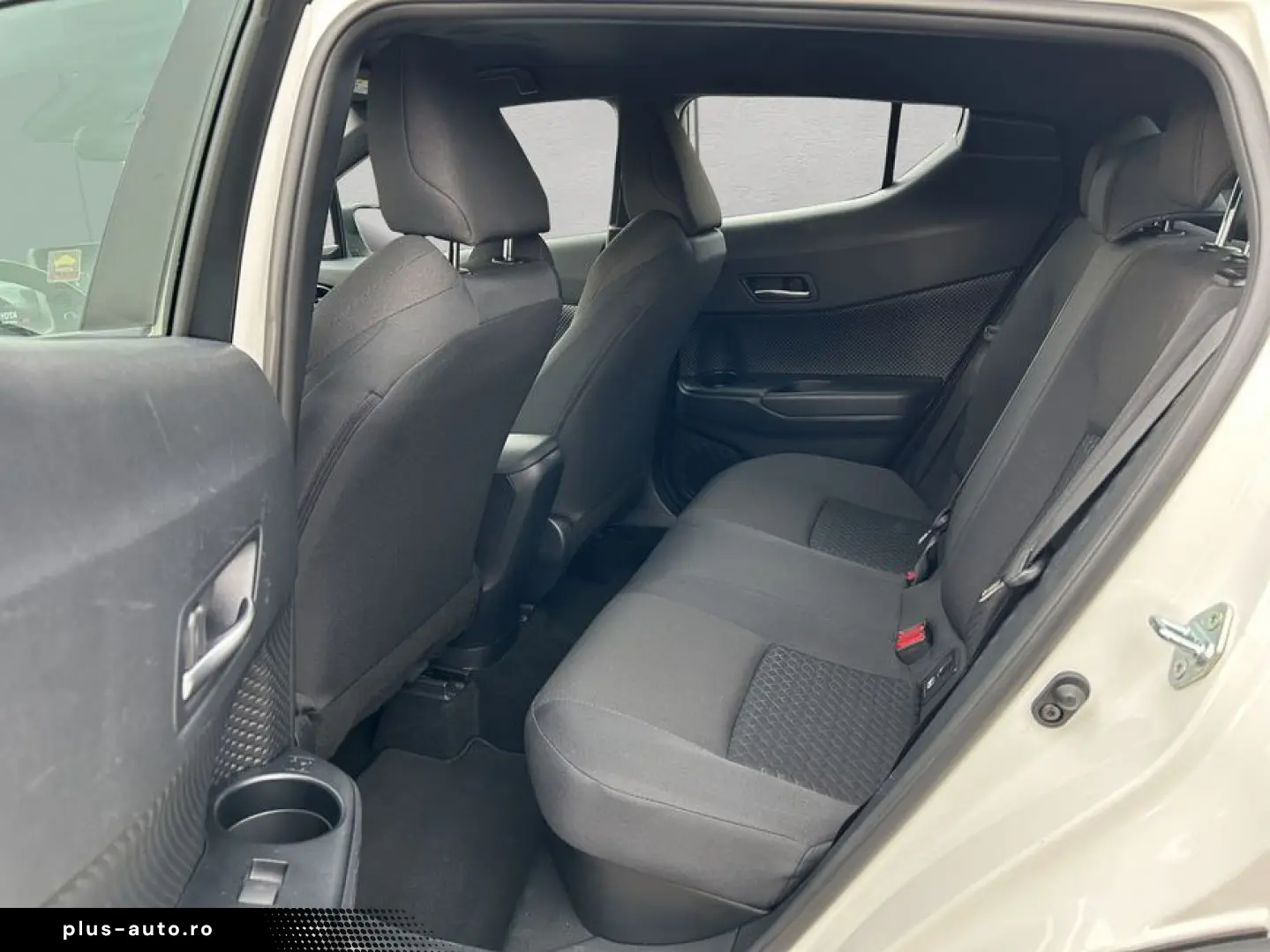 TOYOTA C-HR 1.8 Hybrid Flow