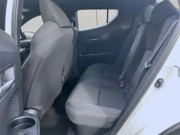 TOYOTA C-HR 1.8 Hybrid Flow