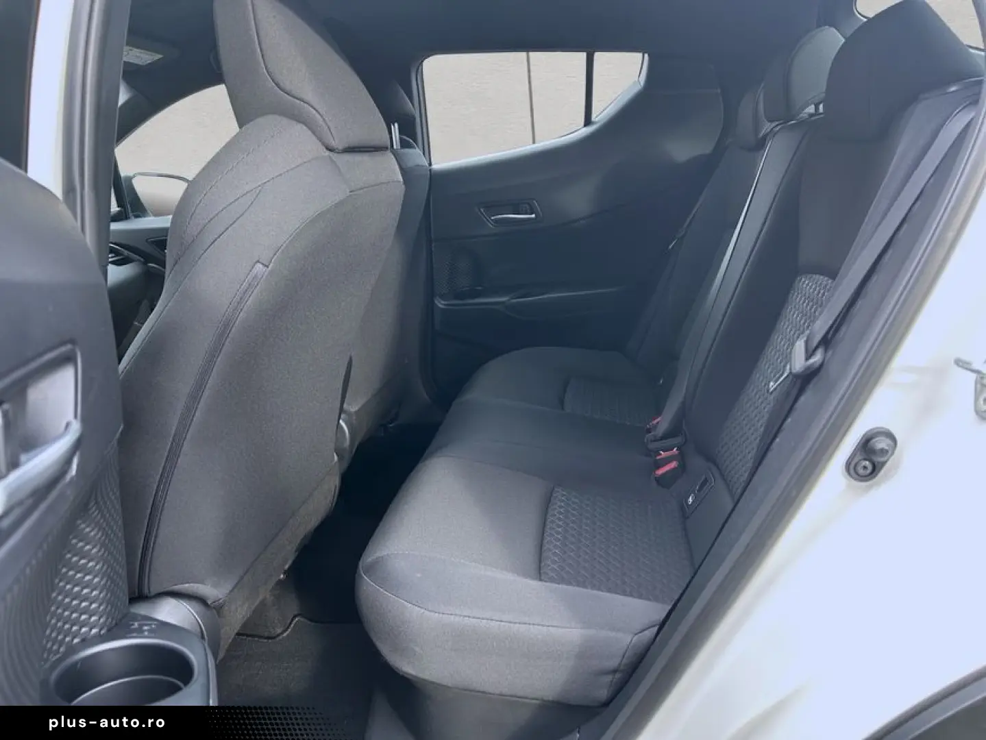 TOYOTA C-HR 1.8 Hybrid Flow