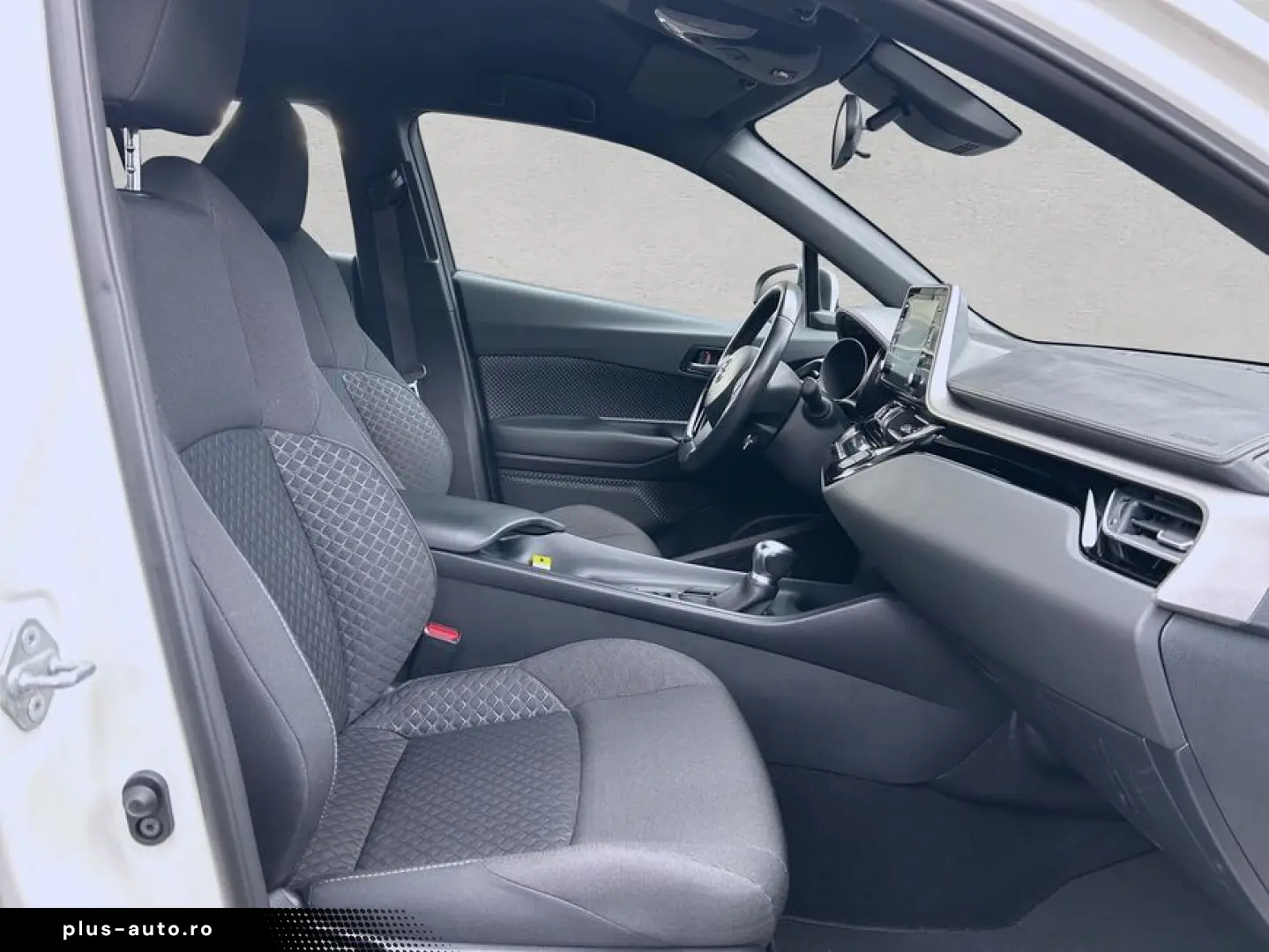 TOYOTA C-HR 1.8 Hybrid Flow