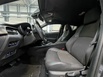 TOYOTA C-HR 2.0 Hybrid Team D NAVI R-KAM SHZG