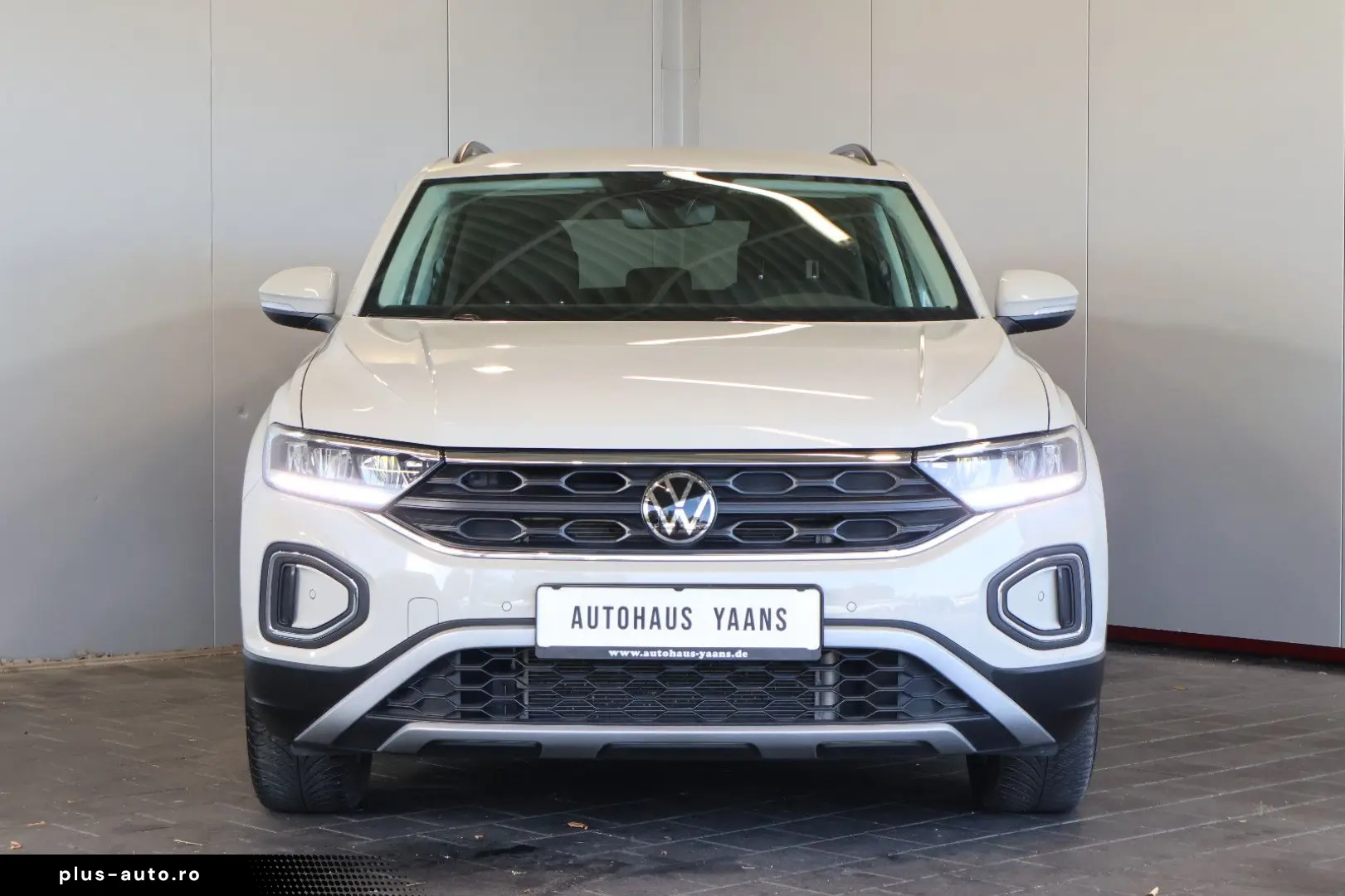 VW T-Roc 1.5 TSI Life AID CARPLAY LED AHK