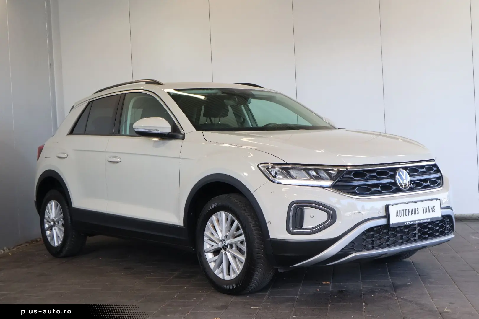 VW T-Roc 1.5 TSI Life AID CARPLAY LED AHK
