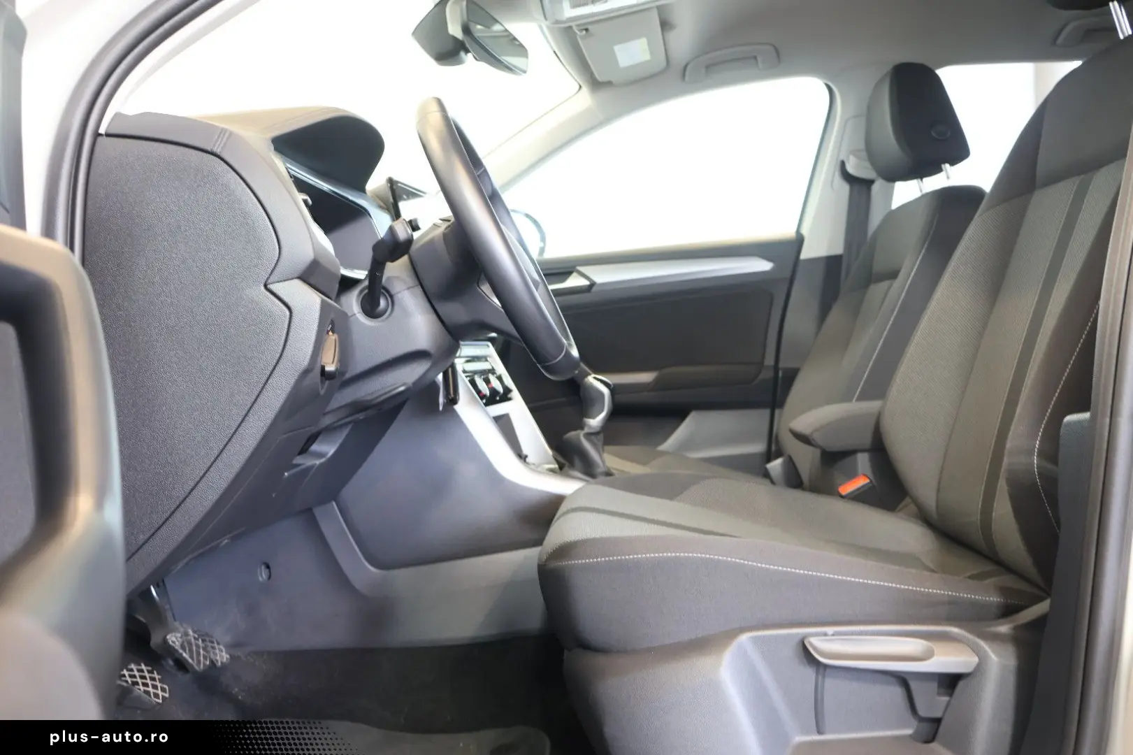 VW T-Roc 1.5 TSI Life AID CARPLAY LED AHK