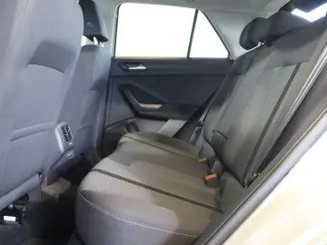 VW T-Roc 1.5 TSI Life AID CARPLAY LED AHK