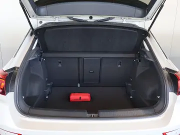 VW T-Roc 1.5 TSI Life AID CARPLAY LED AHK