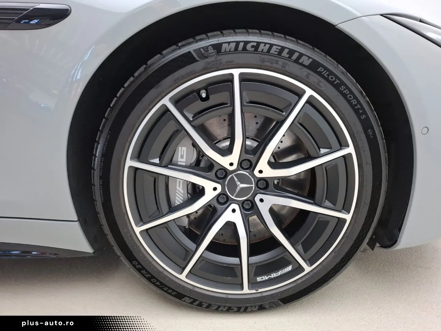 MERCEDES-BENZ SL 43 V8