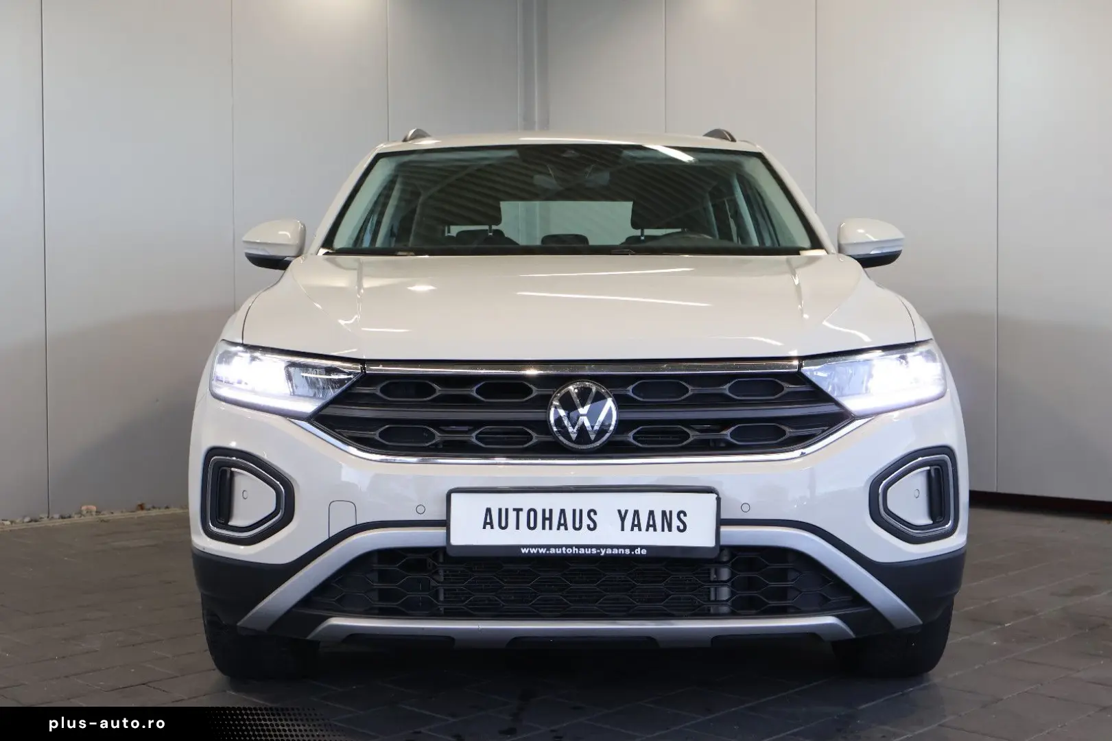 VW T-Roc 1.5 TSI Life AID CARPLAY LED AHK