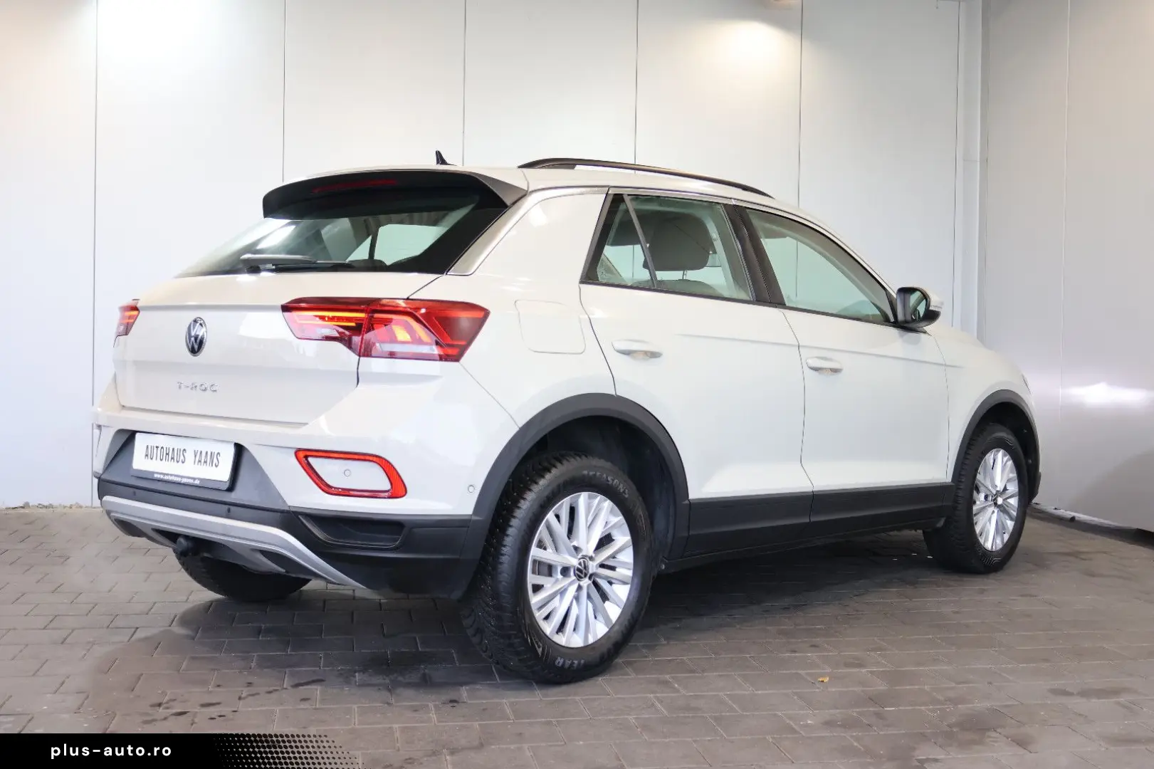 VW T-Roc 1.5 TSI Life AID CARPLAY LED AHK