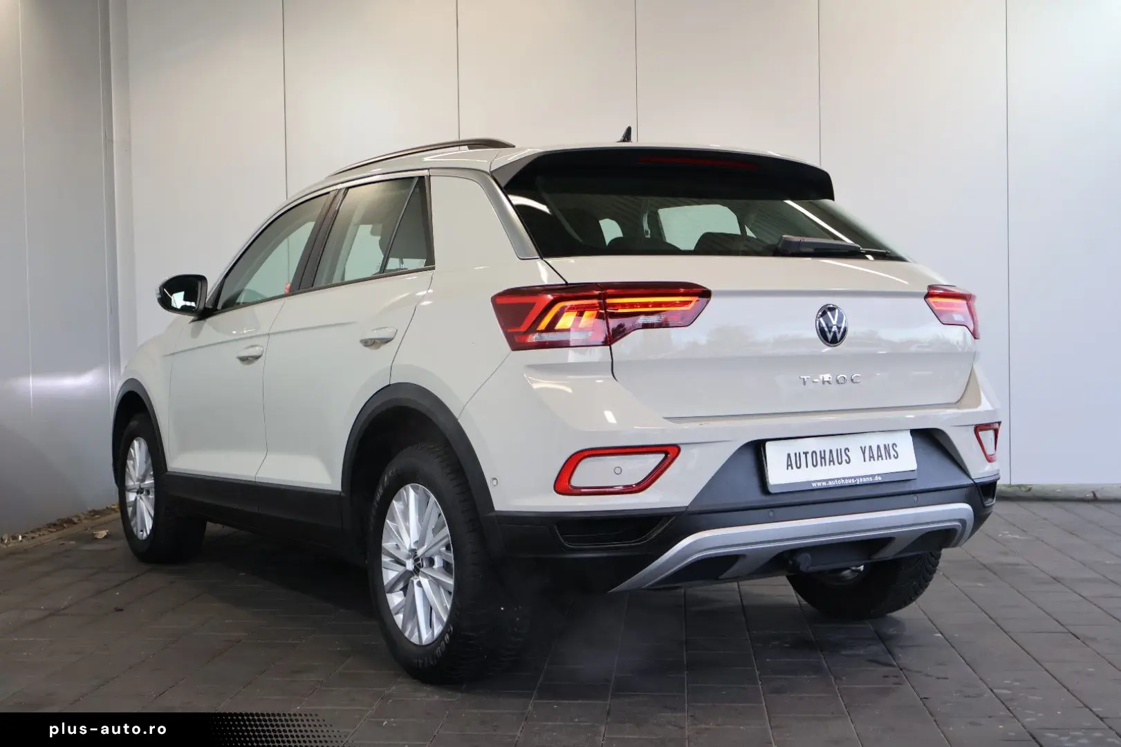 VW T-Roc 1.5 TSI Life AID CARPLAY LED AHK