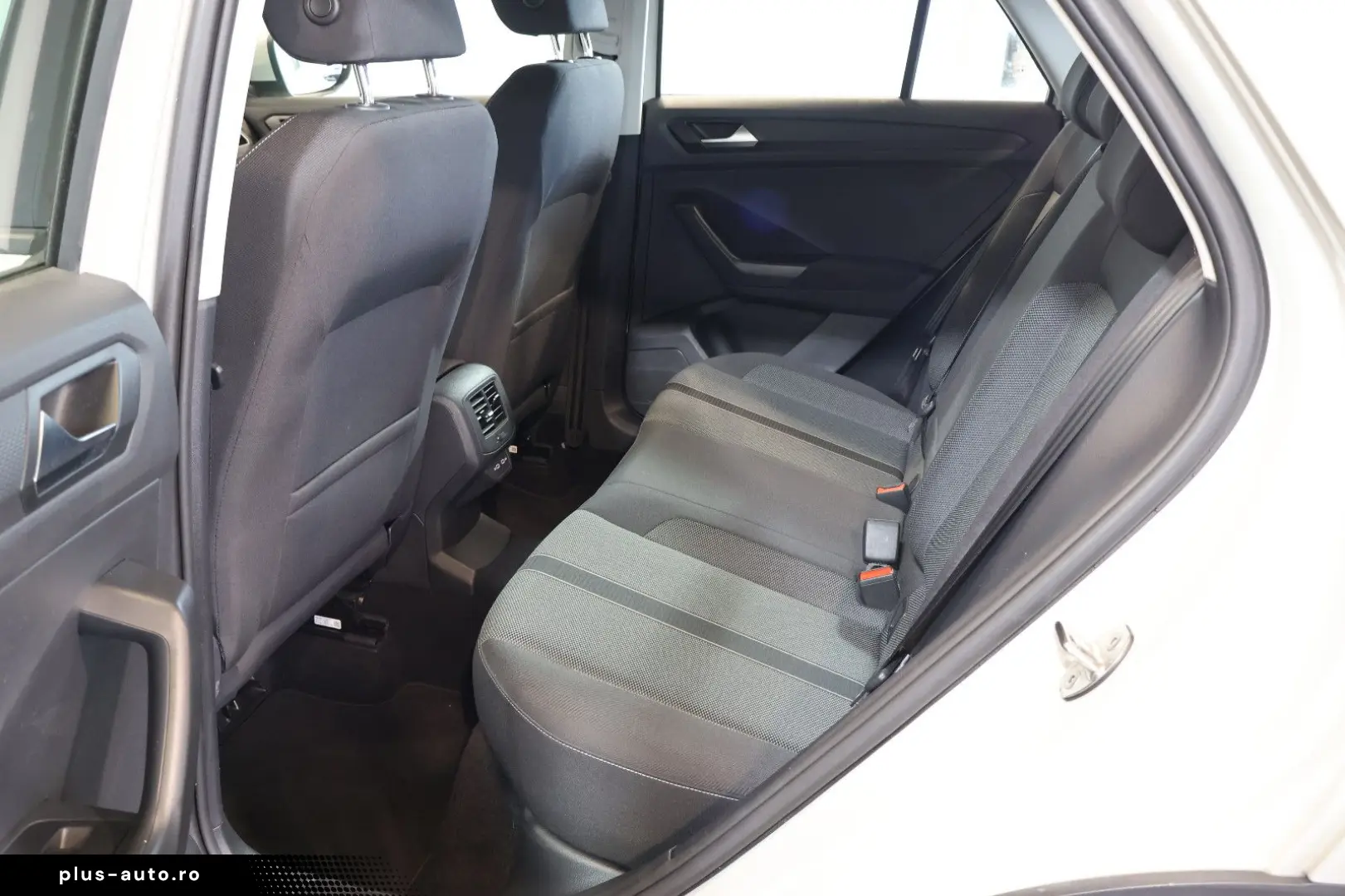 VW T-Roc 1.5 TSI Life AID CARPLAY LED AHK