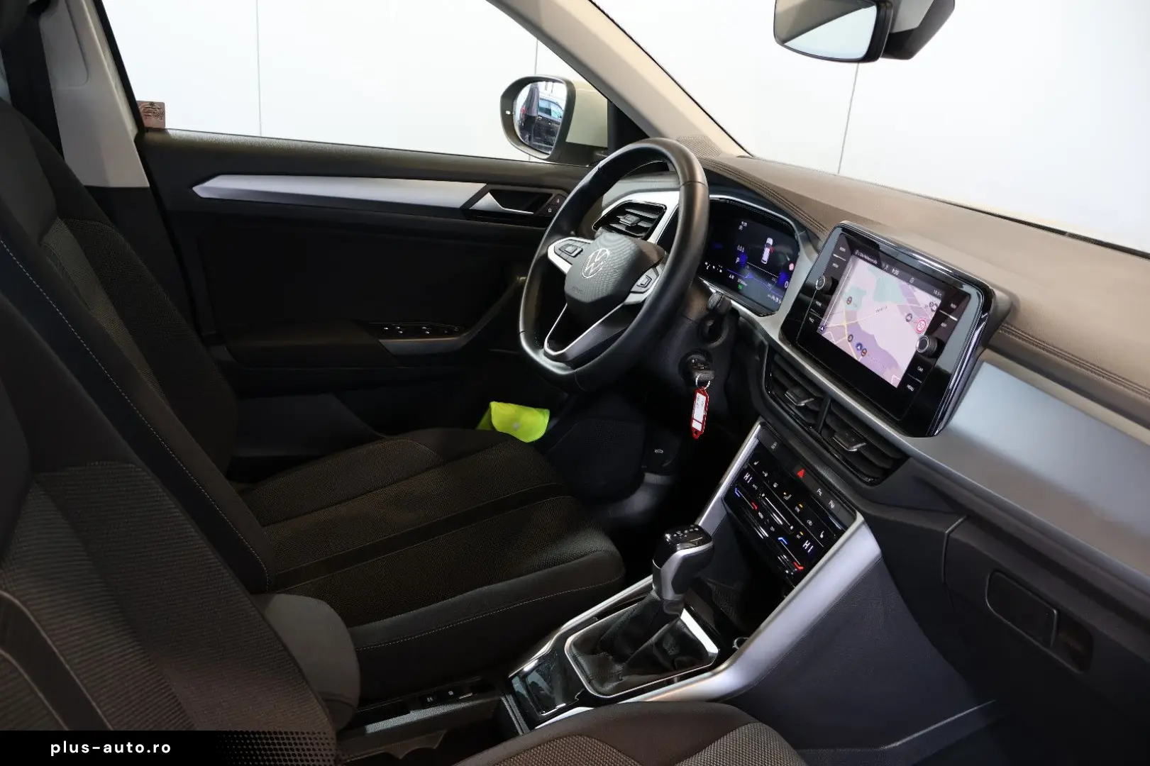 VW T-Roc 1.5 TSI Life AID CARPLAY LED AHK