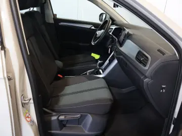 VW T-Roc 1.5 TSI Life AID CARPLAY LED AHK