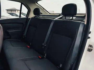 Dacia Logan Plus SCe 73