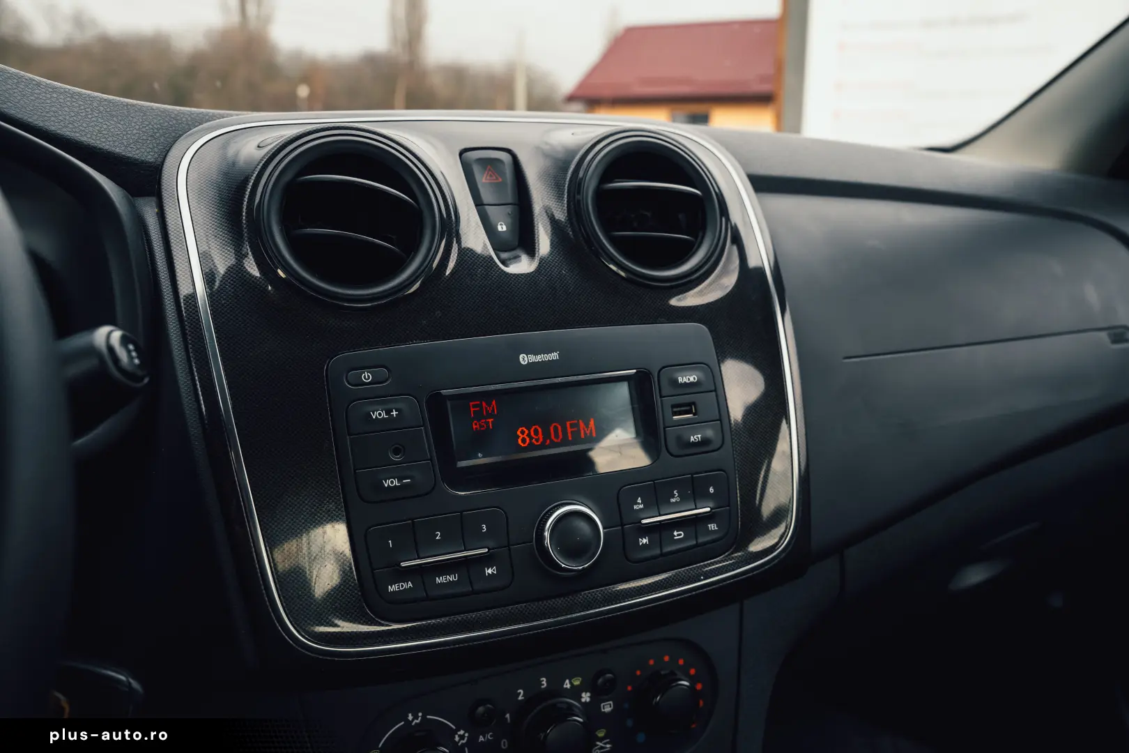 Dacia Logan Plus SCe 73