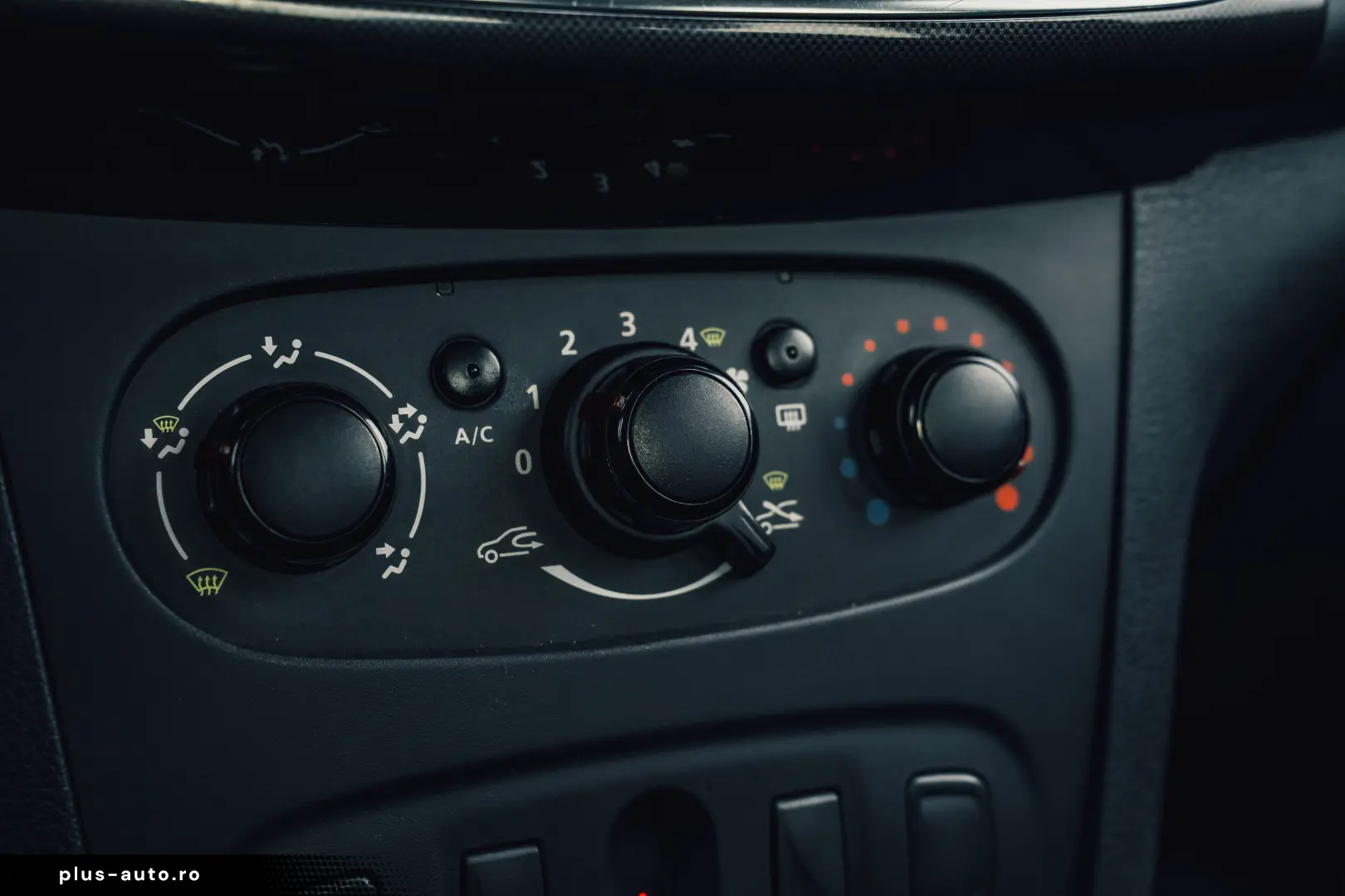 Dacia Logan Plus SCe 73