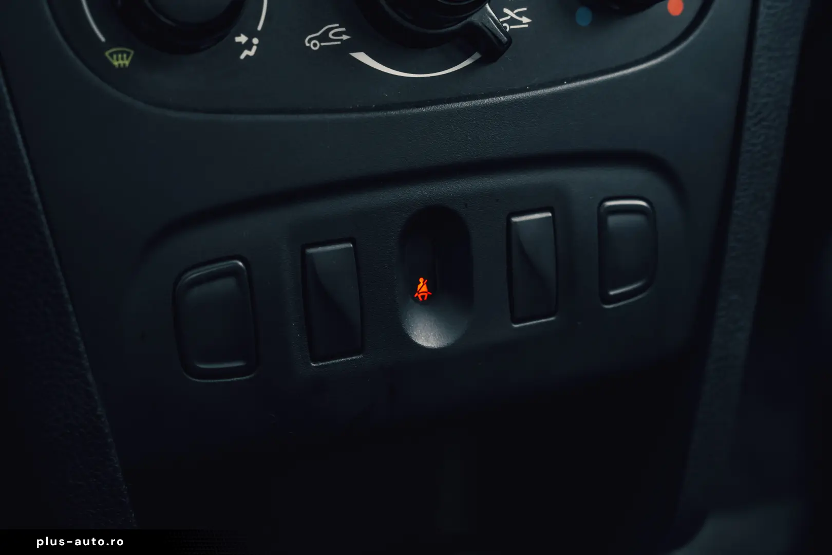 Dacia Logan Plus SCe 73