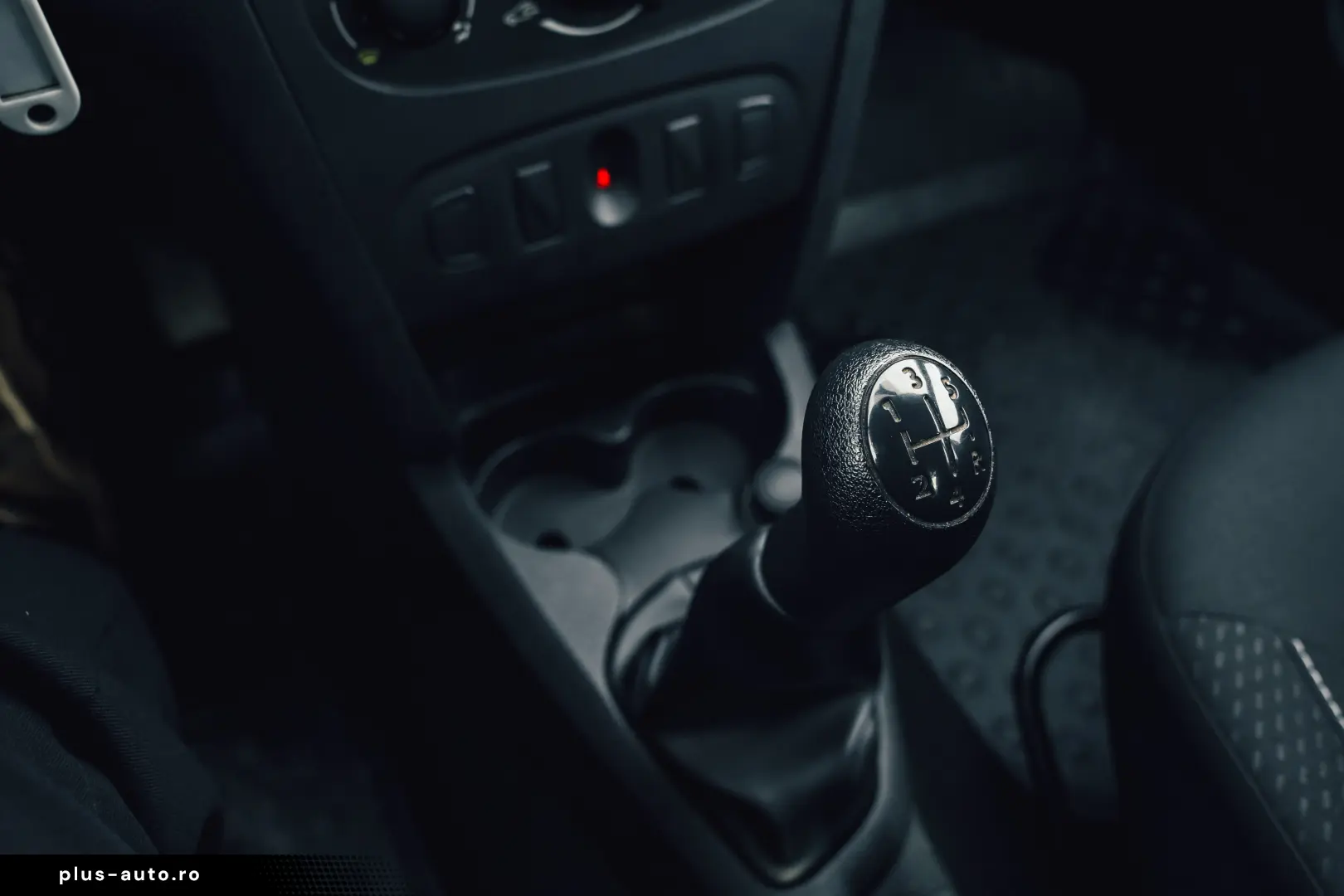 Dacia Logan Plus SCe 73