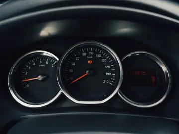 Dacia Logan Plus SCe 73