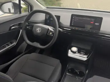 MG MG4 EV Explore Electric 49 kWh 170 CP AT RWD