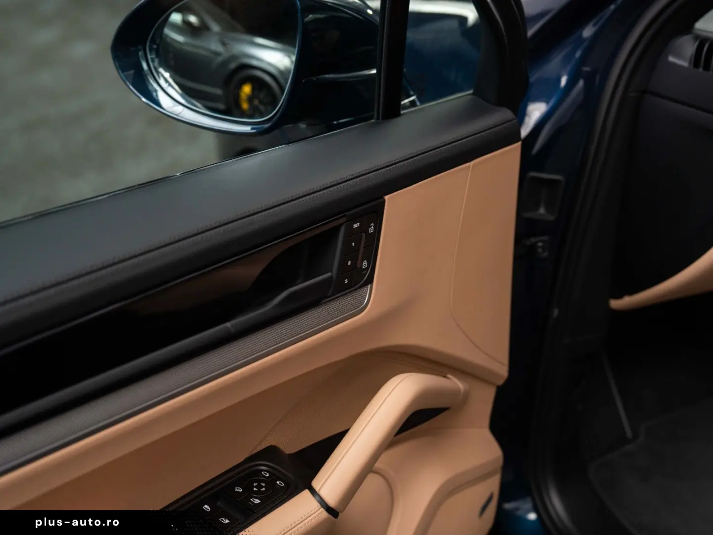 PORSCHE Cayenne E-Hybrid