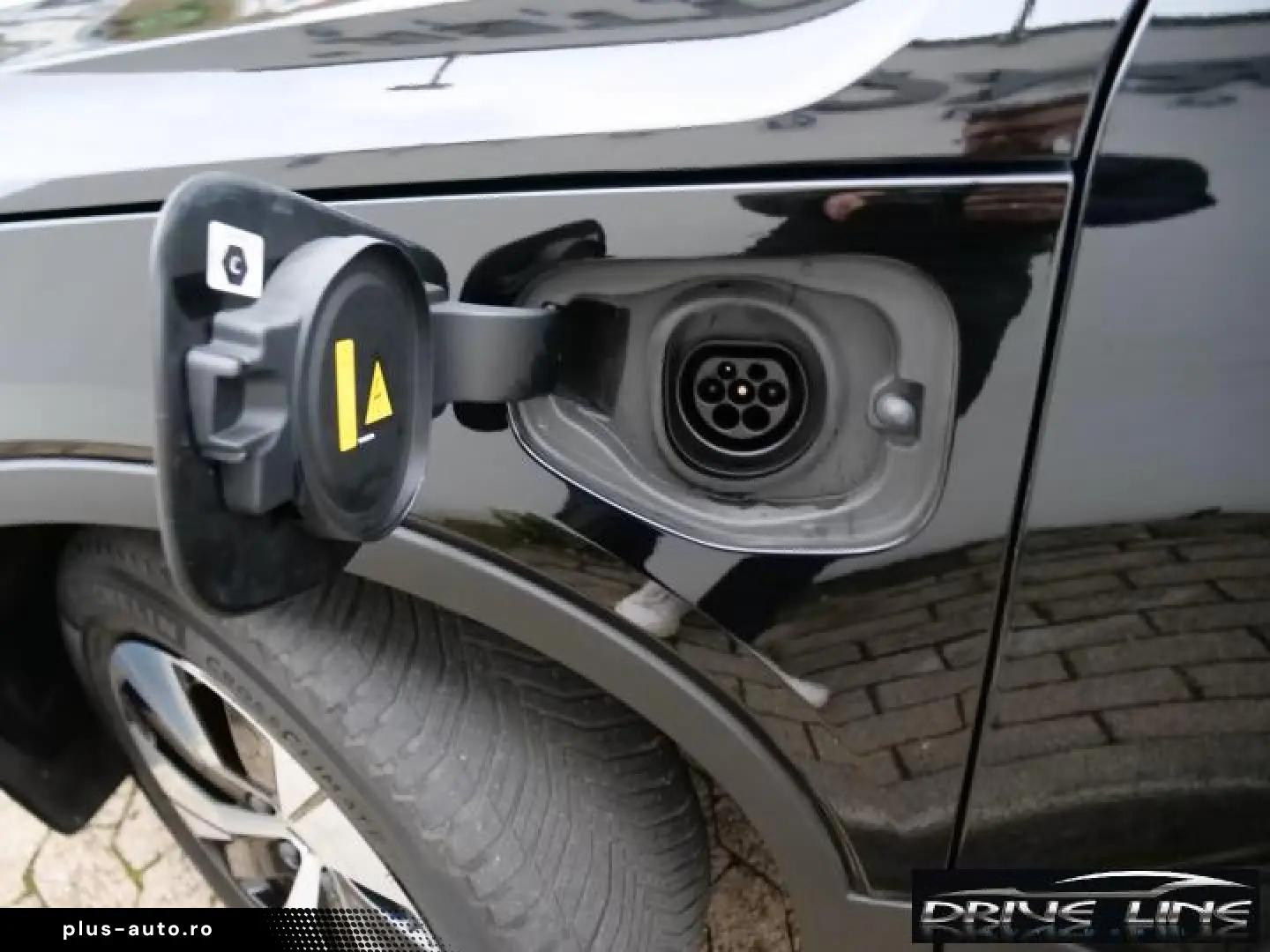 Volvo XC40 T4 Recharge Plus Dark