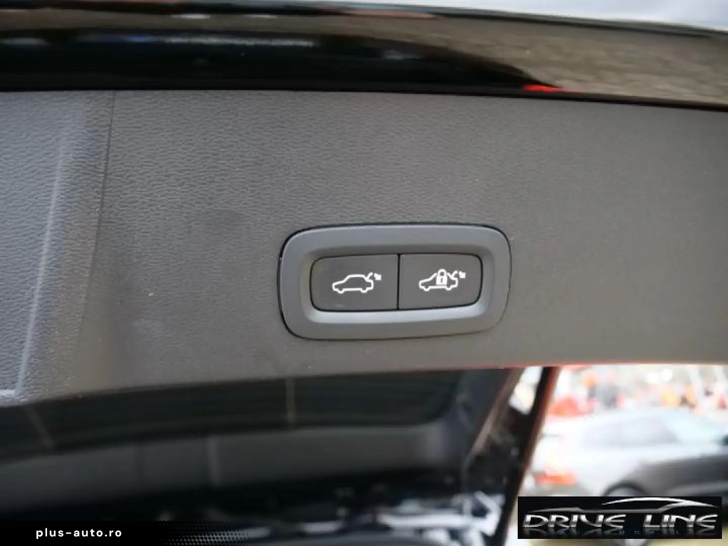 Volvo XC40 T4 Recharge Plus Dark