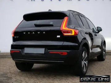 Volvo XC40 T4 Recharge Plus Dark