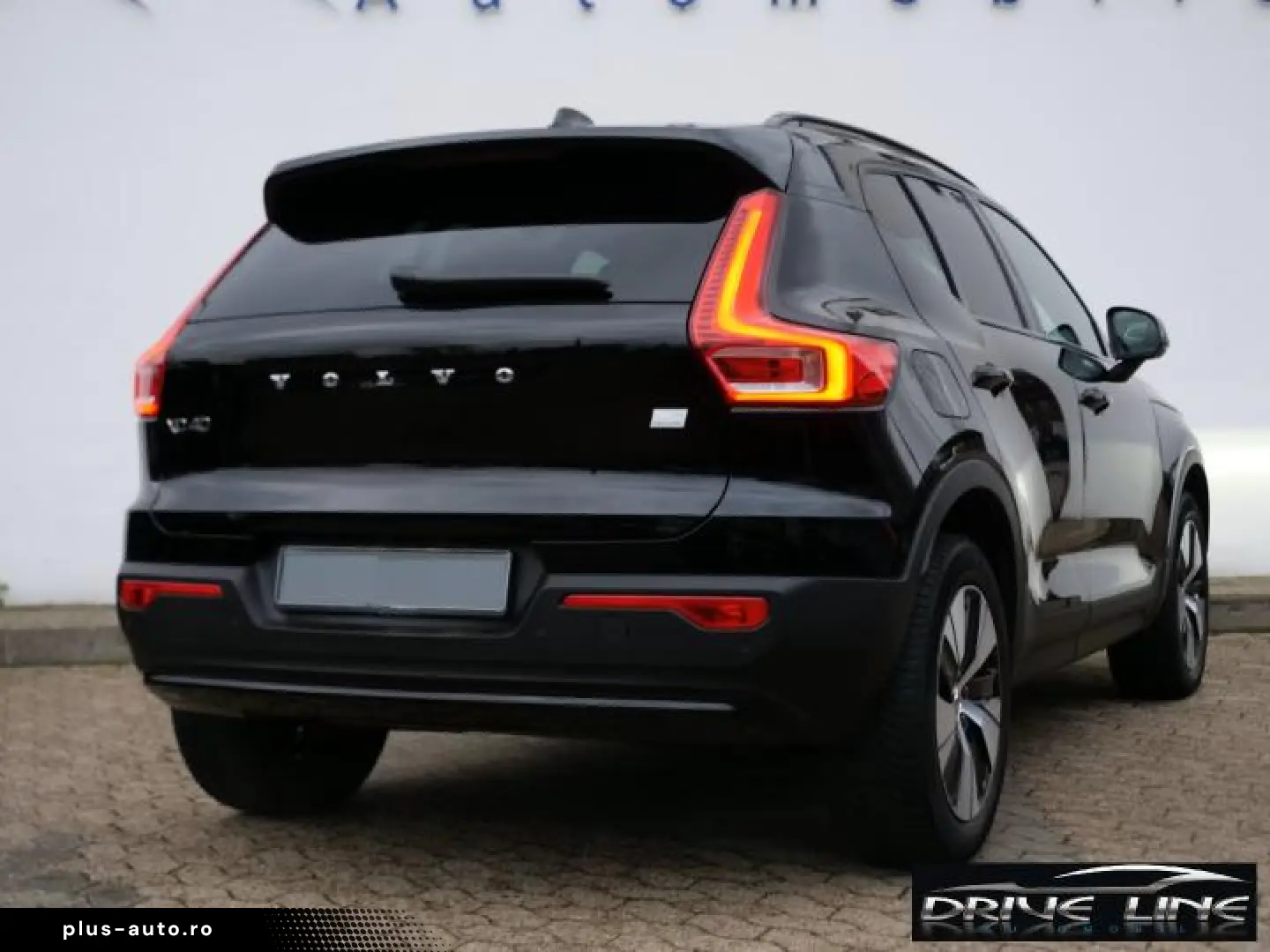 Volvo XC40 T4 Recharge Plus Dark