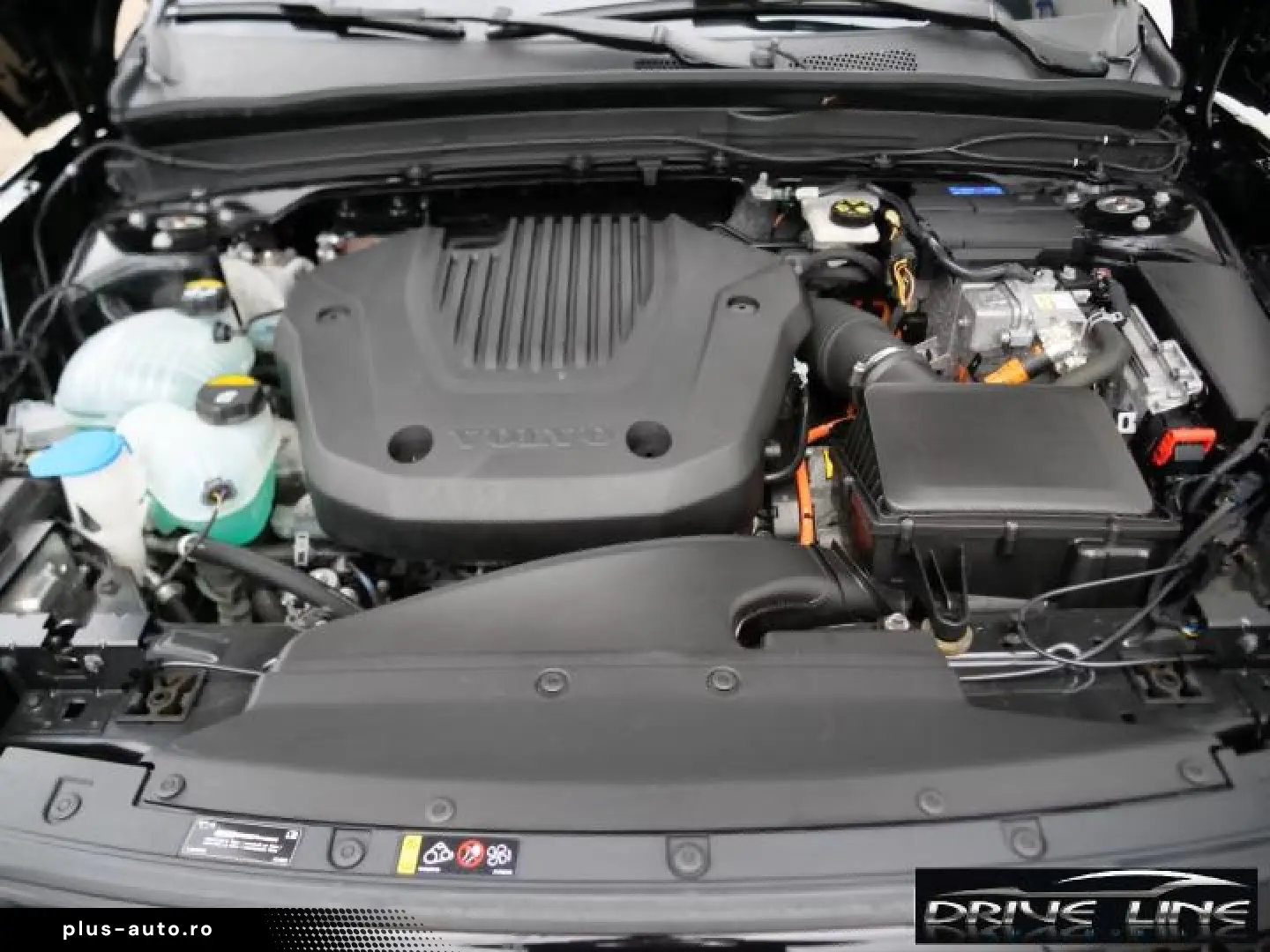 Volvo XC40 T4 Recharge Plus Dark