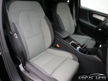 Volvo XC40 T4 Recharge Plus Dark