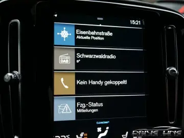 Volvo XC40 T4 Recharge Plus Dark