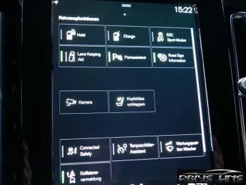 Volvo XC40 T4 Recharge Plus Dark