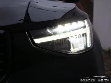 Volvo XC40 T4 Recharge Plus Dark