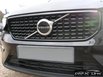 Volvo XC40 T4 Recharge Plus Dark