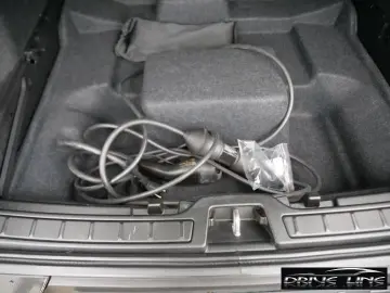 Volvo XC40 T4 Recharge Plus Dark