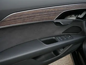 AUDI A8 L 55 TFSI qu. AIR B&O Massage HuD Virt. Pano