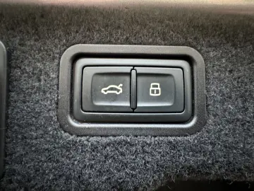 AUDI A8 60 TFSI e quattro B&O HuD Pano Laser