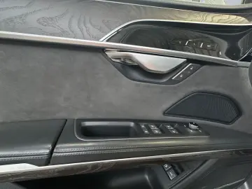 AUDI A8 60 TFSI e quattro B&O HuD Pano Laser