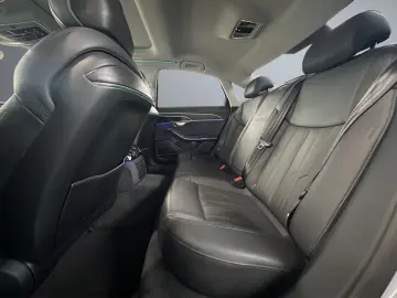 AUDI A8 60 TFSI e quattro B&O HuD Pano Laser