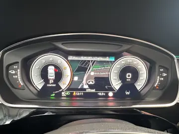 AUDI A8 60 TFSI e quattro B&O HuD Pano Laser