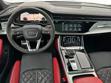 AUDI Q8 55TFSI qu S LINE PANO STANDHZ AHK MATRIX B&O