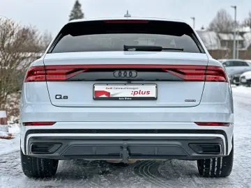 AUDI Q8 55TFSI qu S LINE PANO STANDHZ AHK MATRIX B&O