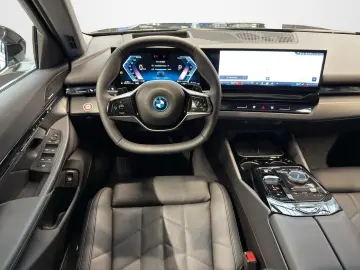 BMW 550xe lim ACC 360  H K KZU Memory HUD DrAss.Prof