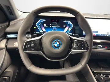 BMW 550xe lim ACC 360  H K KZU Memory HUD DrAss.Prof