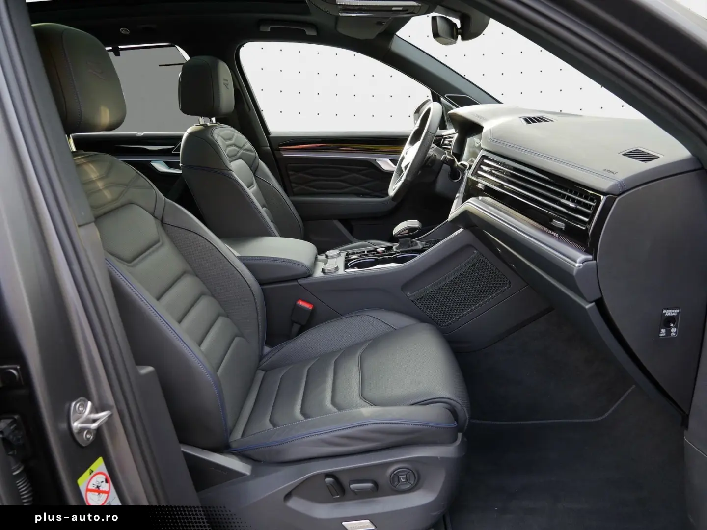 VW Touareg R eHybrid V6 AHK Pano HuD LED Massage