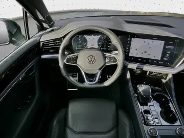 VW Touareg R eHybrid V6 AHK Pano HuD LED Massage